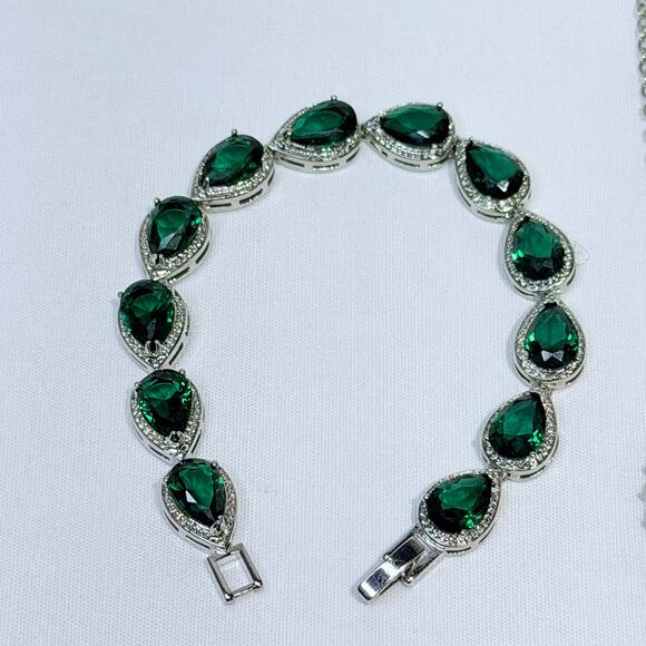 Emerald Teardrop Pear Shape Necklace Pendant, Earrings, Bracelet Set, Plated - Picture 8 of 10